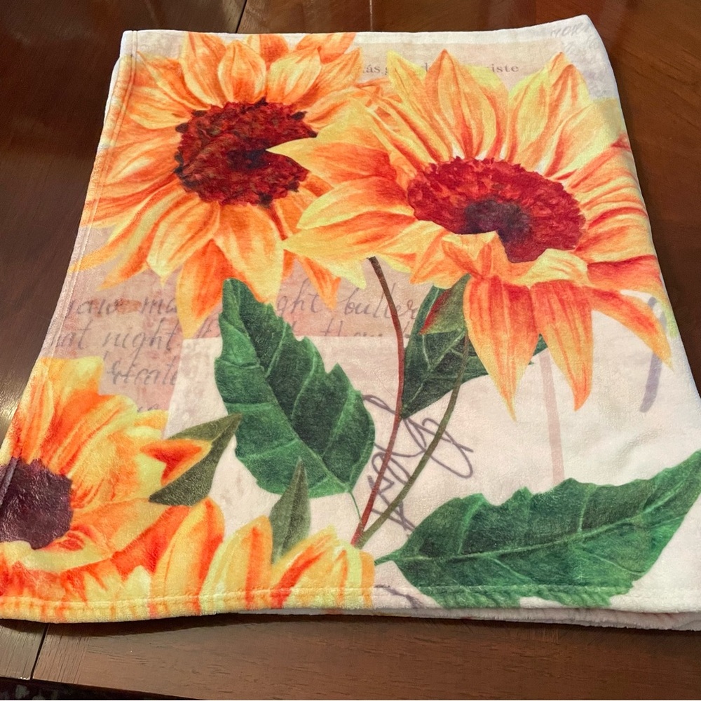 Sunflower Lightweight Throw Blanket 50” x 60”